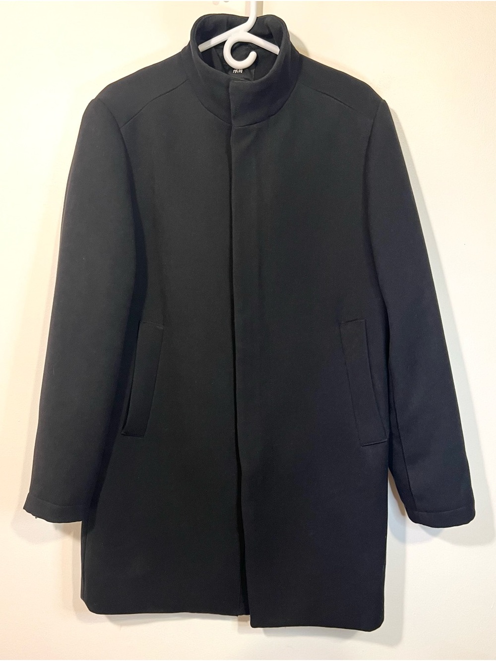 H&M Mens Black Zipper Overcoat